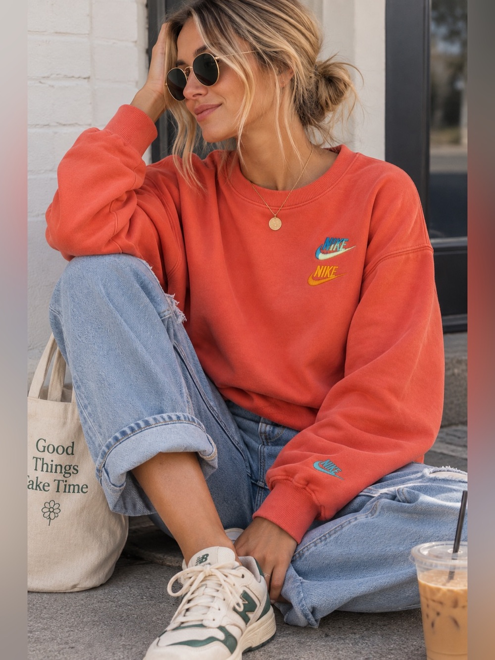 Nike Sportswear Embroidered Logo Crewneck Sweatshirt Orange Coral Size Large